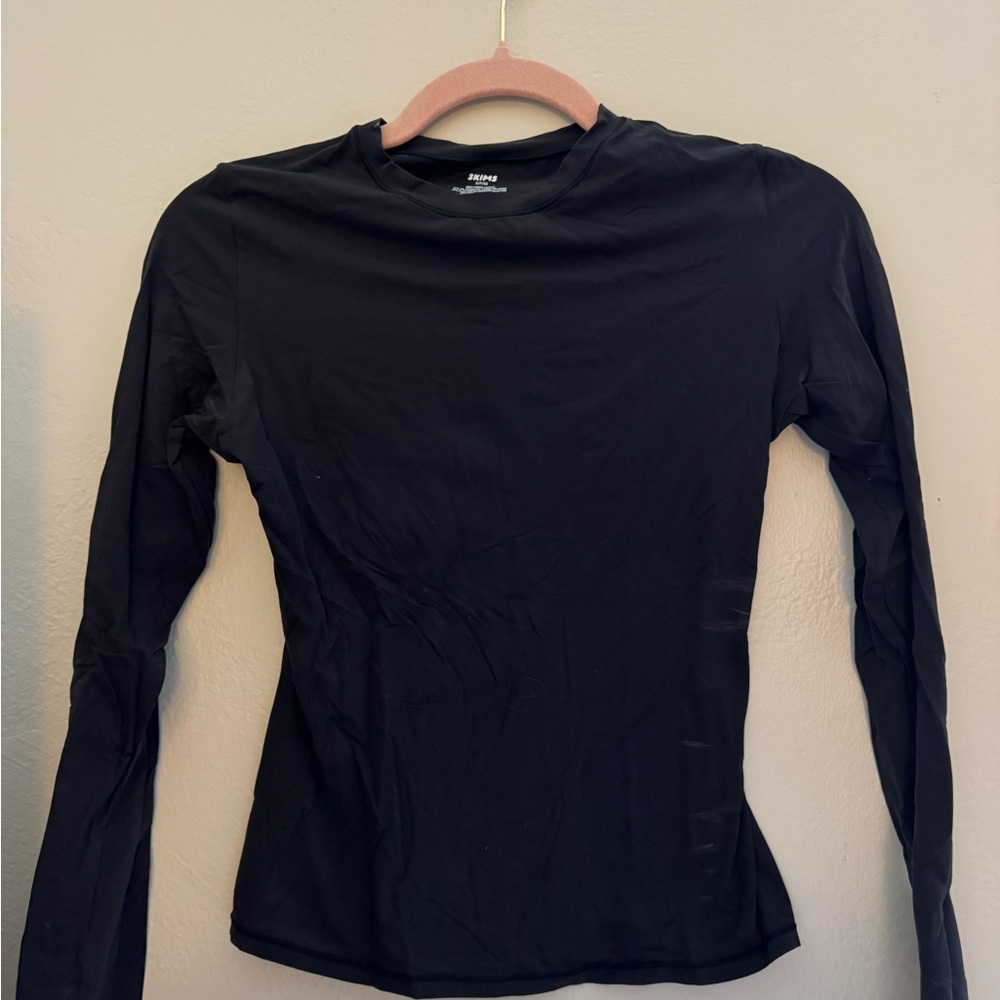 SKIMS Black Long Sleeve Women's Tee